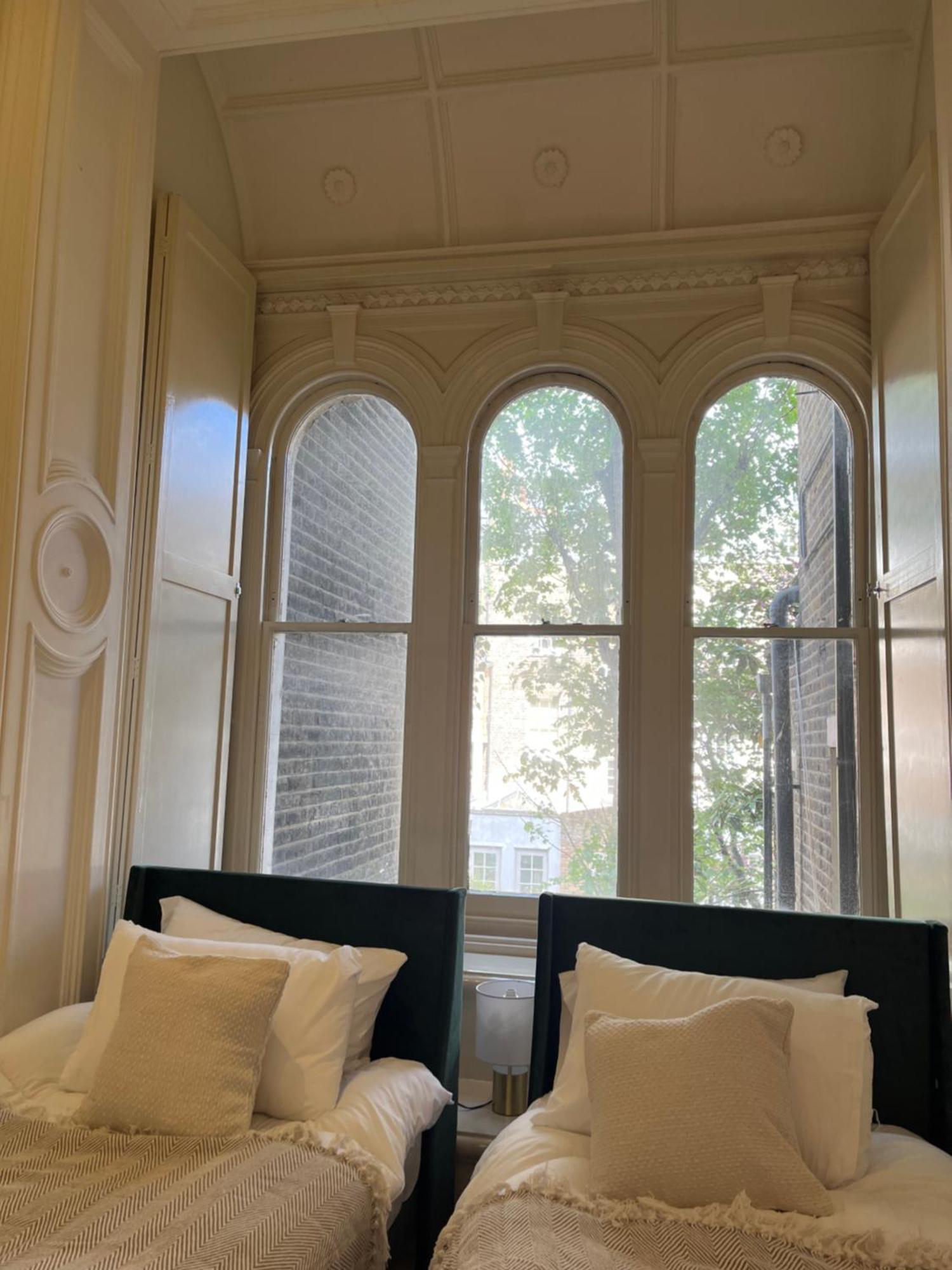 Newly Refurbished- Awesome Very Flat In Famous Notting Hill With A Balcony Appartement